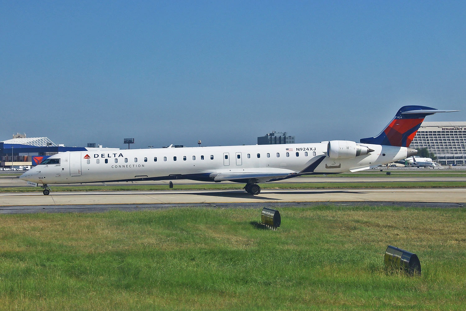 Um CRJ-900 da Delta Air Lines, similar ao do acidente (formulanone)