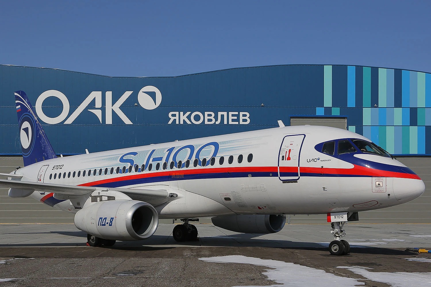 A UAC utilizou um protótipo antigo do Superjet para receber o novo turbofan (UAC)