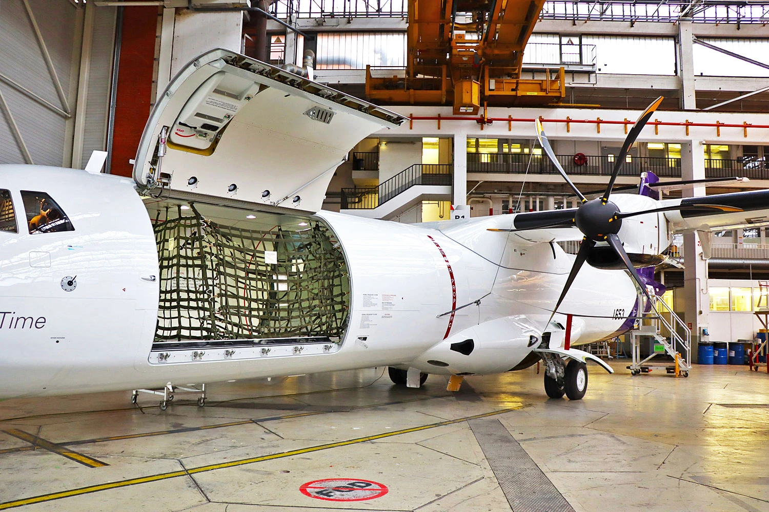 Aeronave pode levar até 9,2 toneladas de carga (ATR)