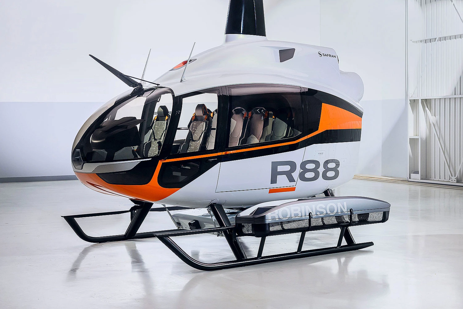 Helicóptero R88 (Robinson)