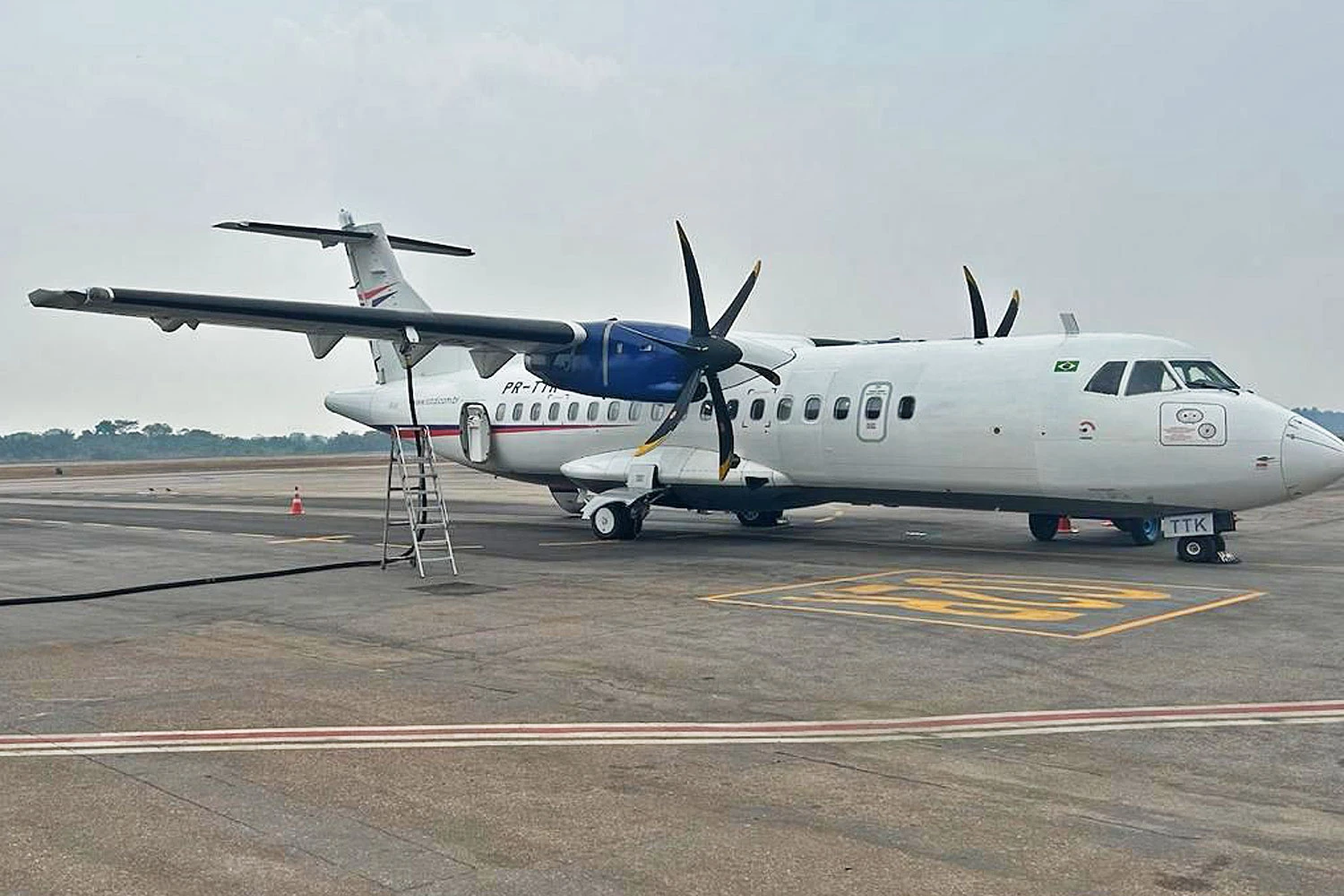 O ATR 42-500 da Total que operou voos charter (Total Linhas A&eacute;reas)