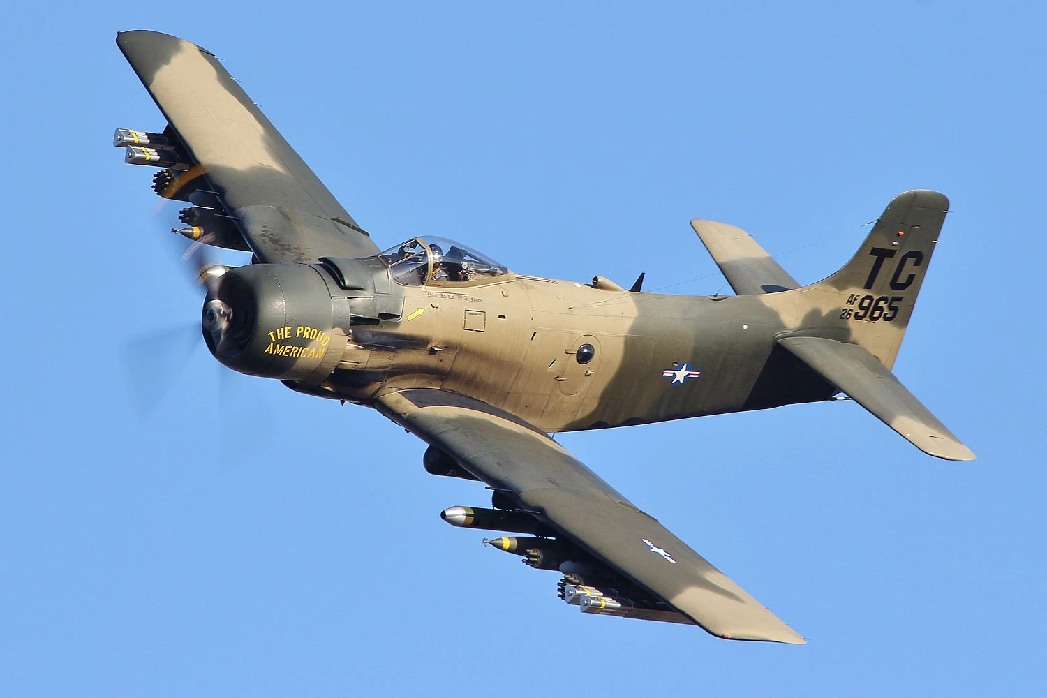 O Douglas A-1 Skyraider: velho, mas eficiente (Clemens Vasters)
