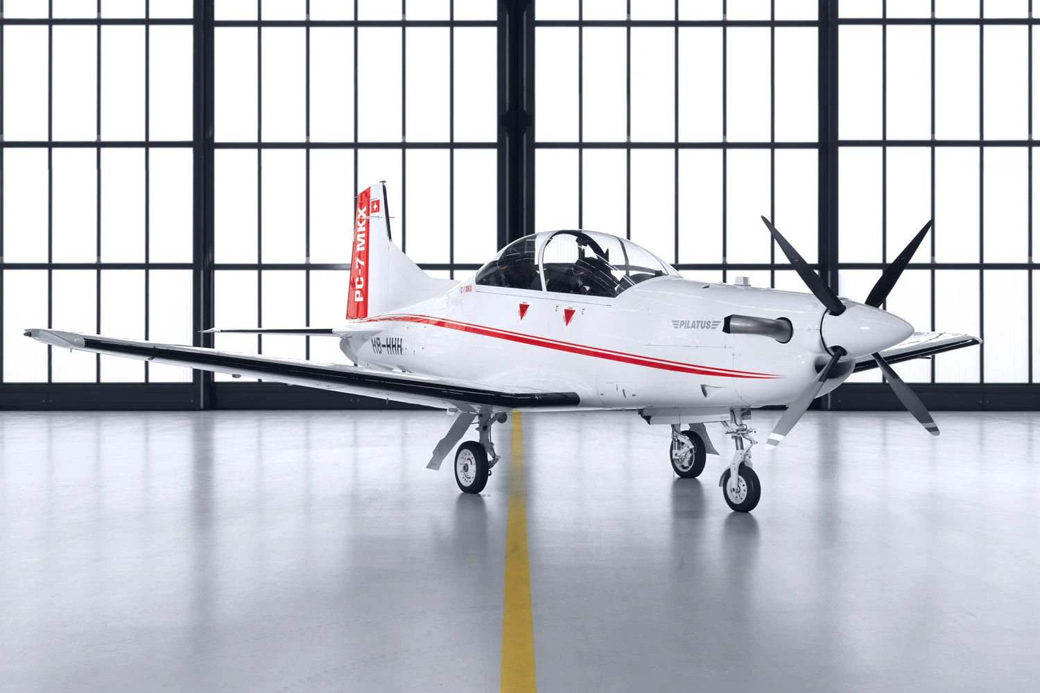 Bélgica encomenda 18 aviões de treinamento Pilatus PC-7 MKX