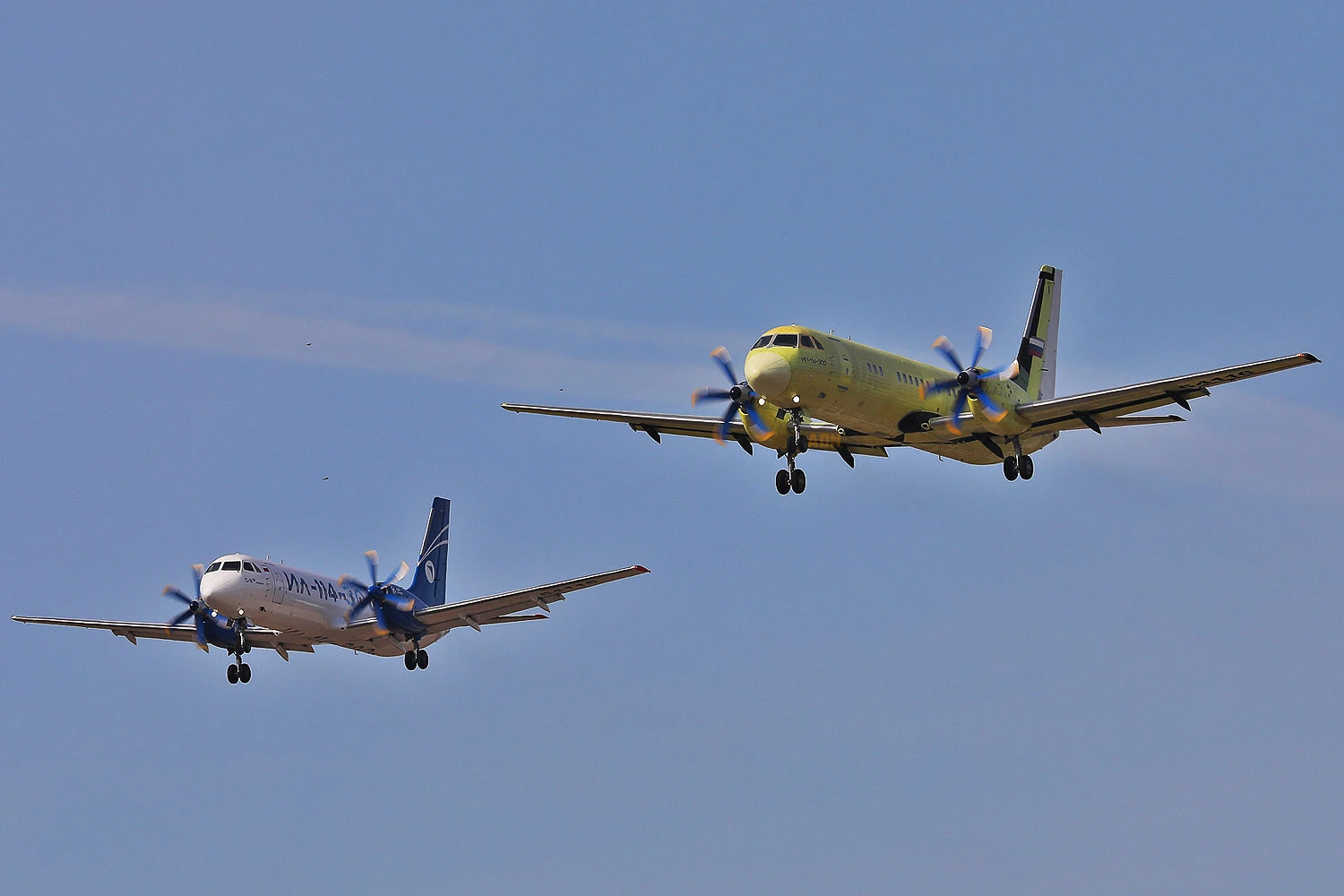 Dois protótipos do Il-114-300 voaram em conjunto (UAC)