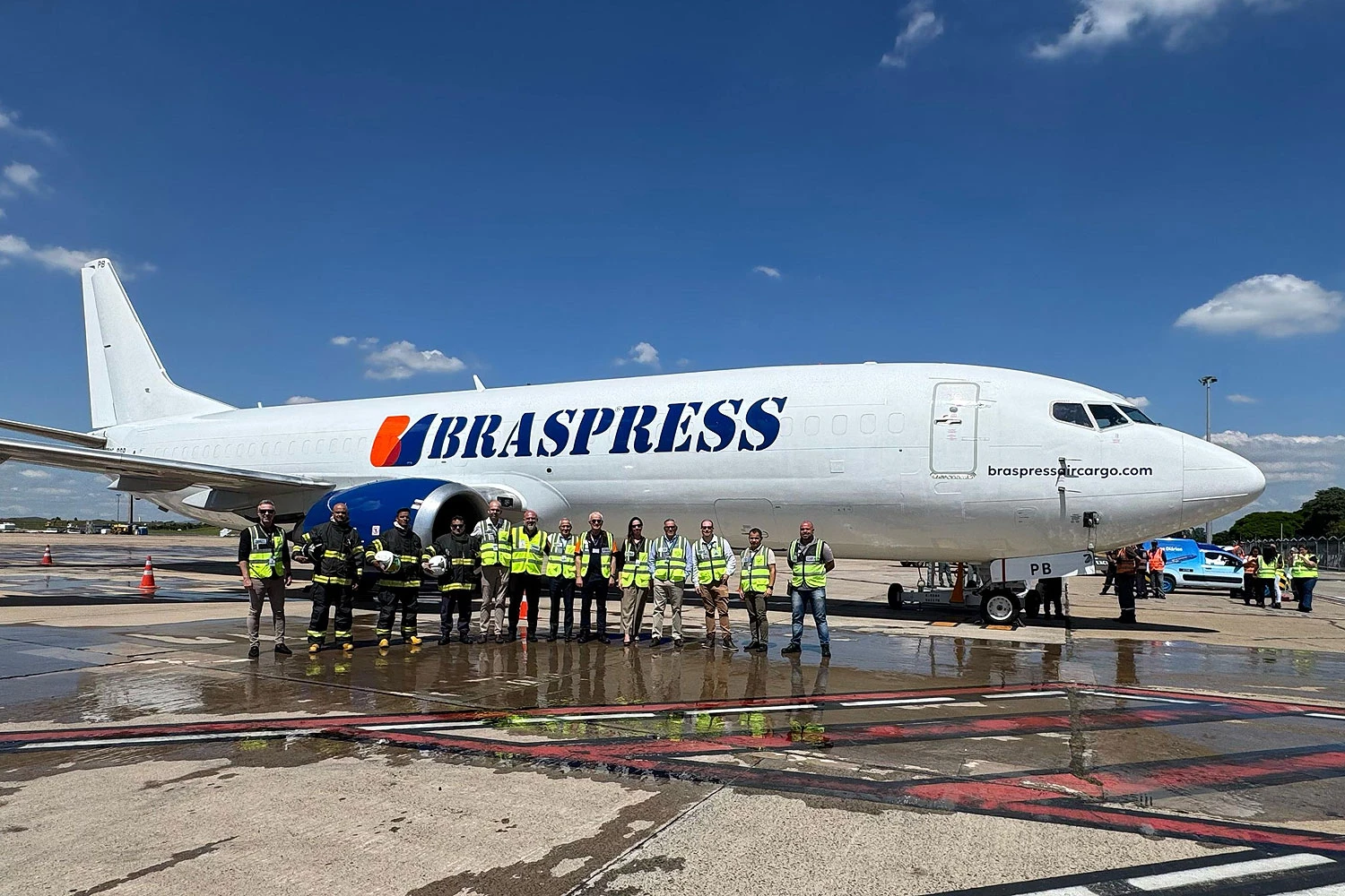 Os dois Boeing 737-400 voavam na Bélgica antes de serem repassados para a Braspress (Aeroporto de Viracopos)