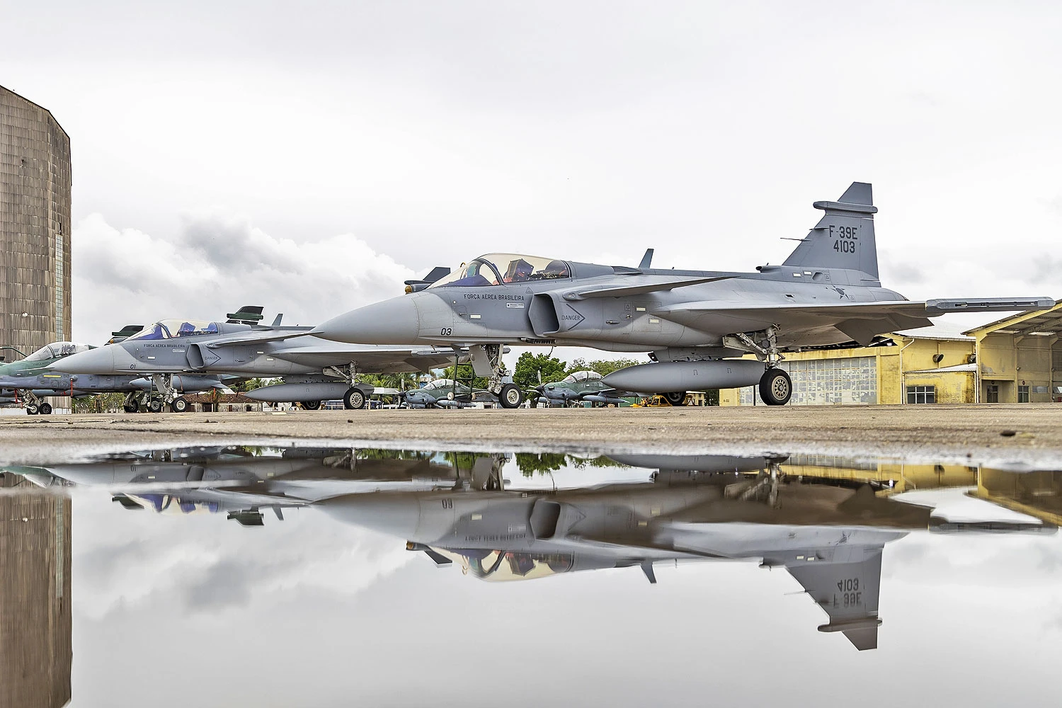 Dois dos oito caças Gripen da FAB (FAB)