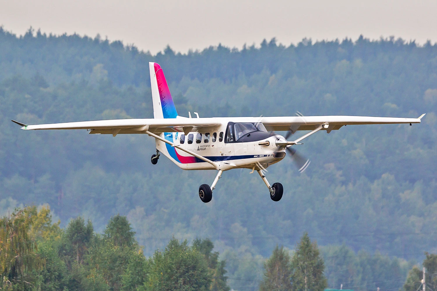 O LMS-901 pretende ser uma alternativa ao An-2 (Baikal)