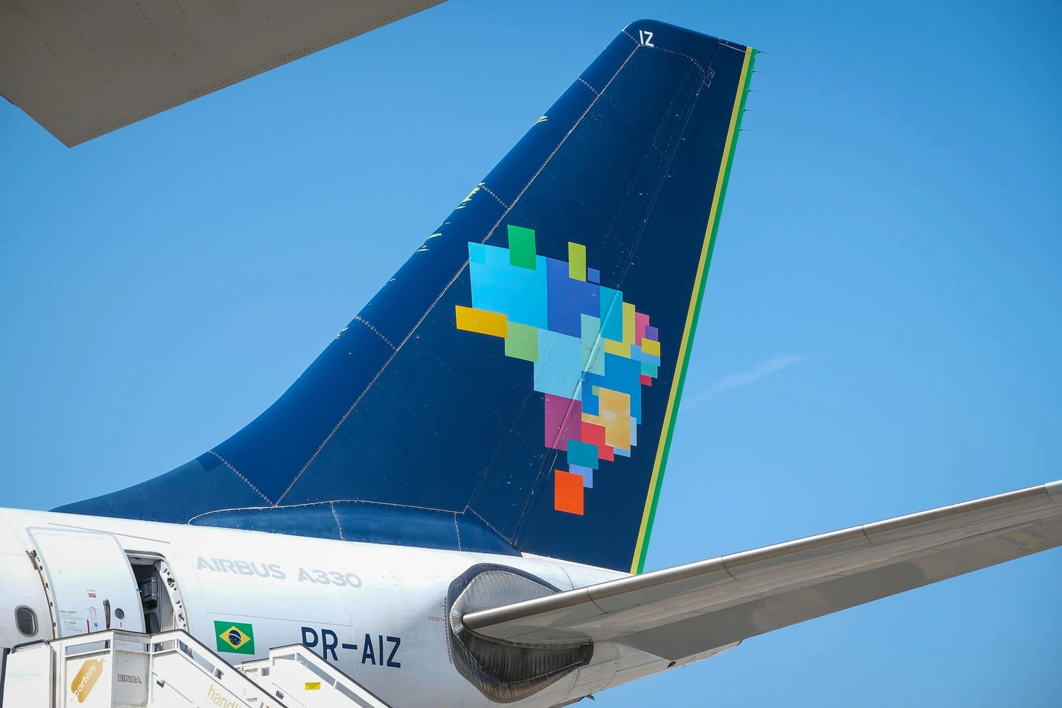 Cauda do A330-200 PR-AIZ (Vinci Airports)