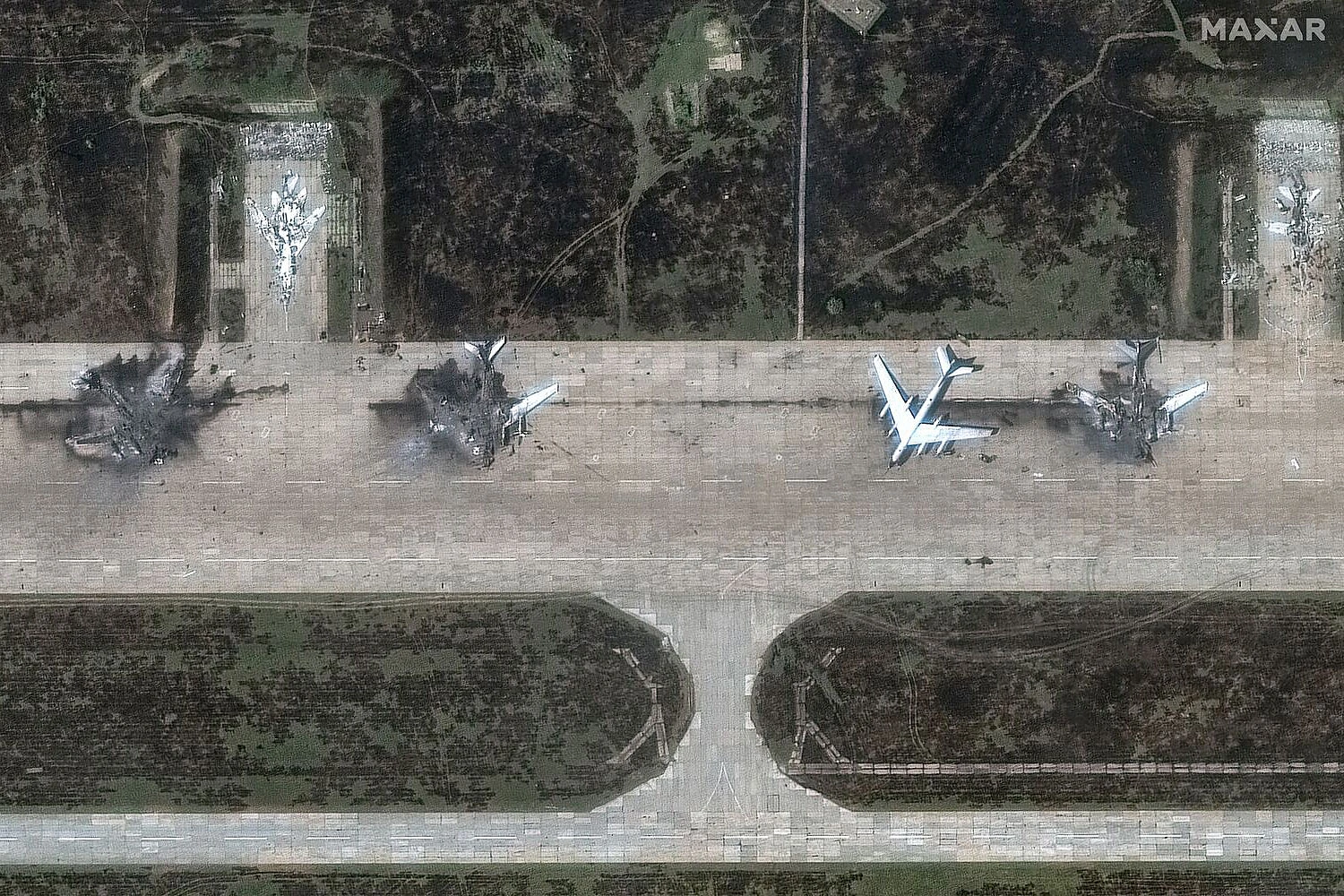 Bombardeiros Tu-95 destruídos pela Ucrânia (Maxar)