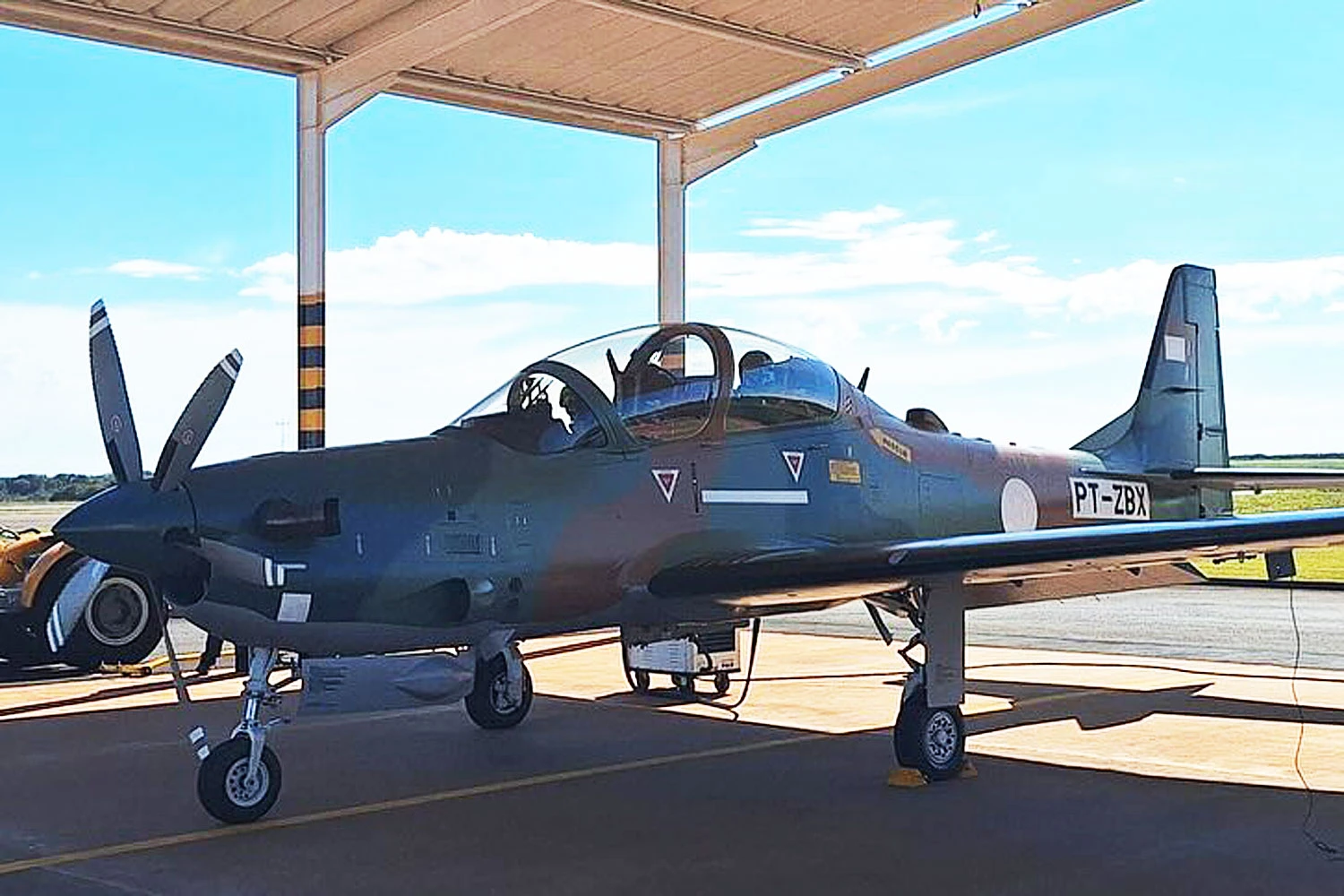 Embraer deve entregar quatro A-29 Super Tucano ao Paraguai nesta sexta-feira
