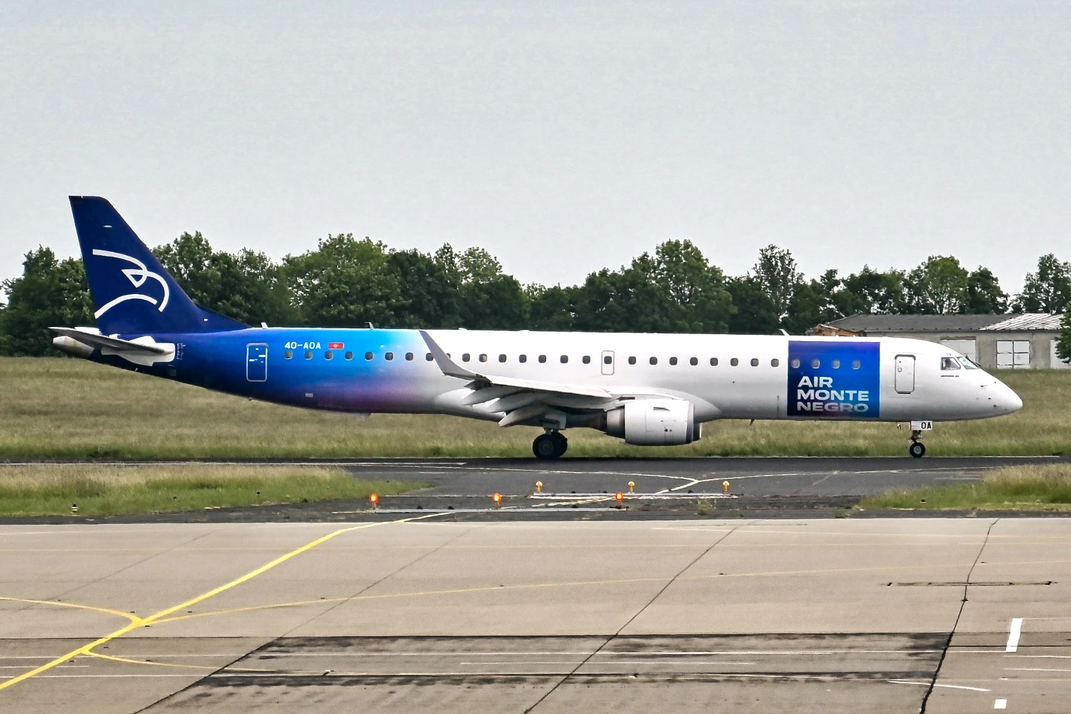 A Air Monenegro voa com três E195 de primeira geração (JoJoAV)