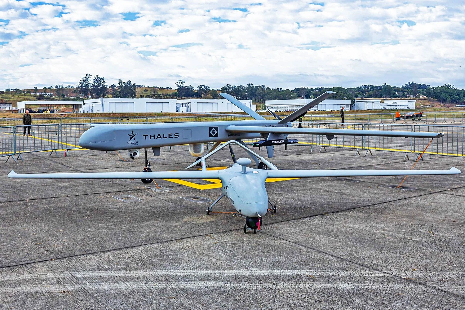 Drones Albatroz e Atob&aacute;, da Stella