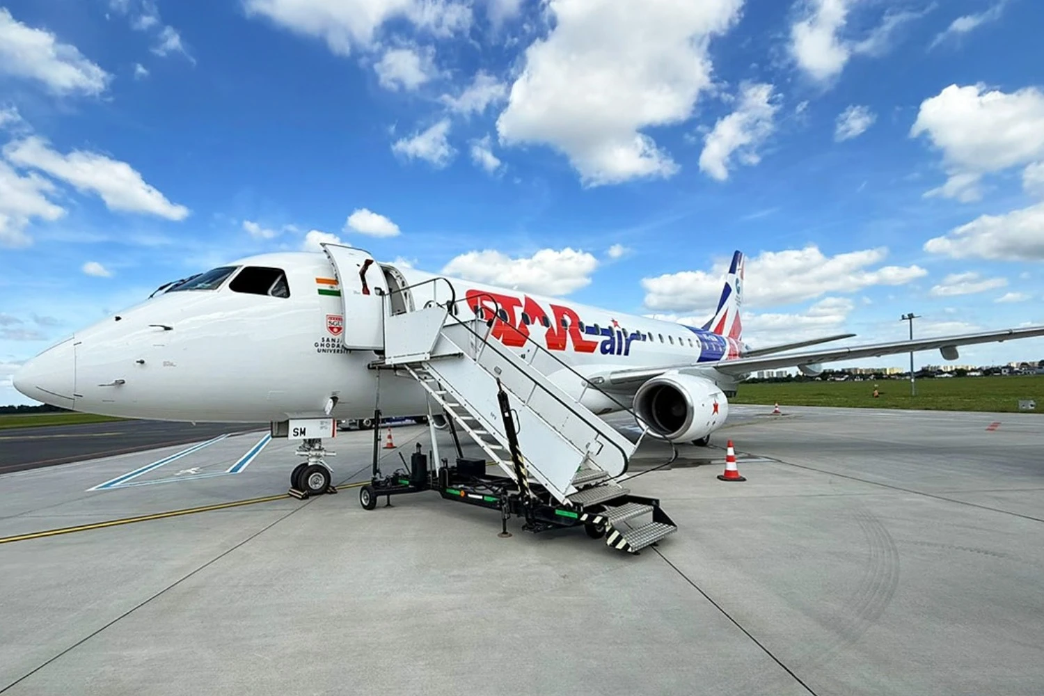 O 6&ordm; jato E175 da Star Air (Star Air)