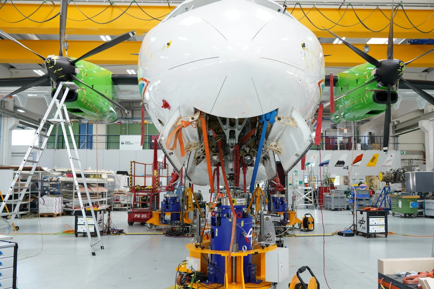 Deutsche Aircraft conclui teste de vibração no solo do D328 UpLift