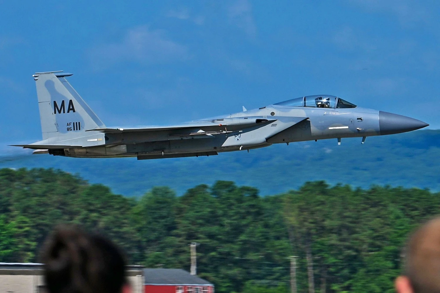 Um caça F-15 da 104ª Ala de caças (USAF)
