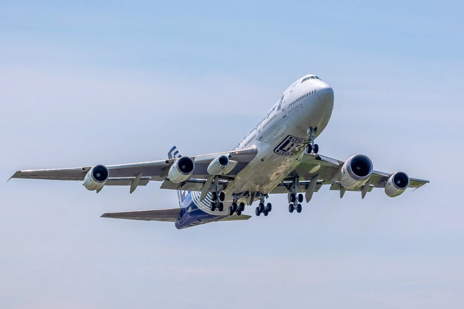 Rolls-Royce aposenta Boeing 747-200 de cinco motores após duas décadas