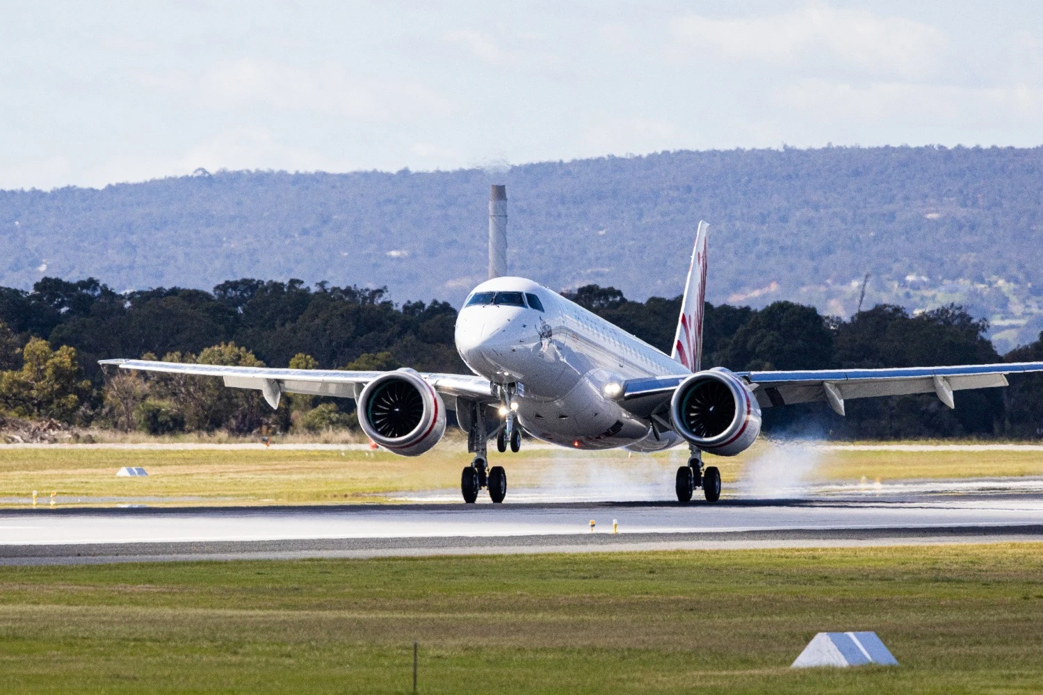 Aeronave fez cinco escalas antes de pousar em Perth (Virgin Australia)