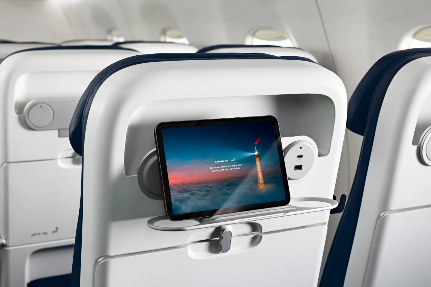 Assentos agora tem entrada para USB e apoio para tablet (Air France)