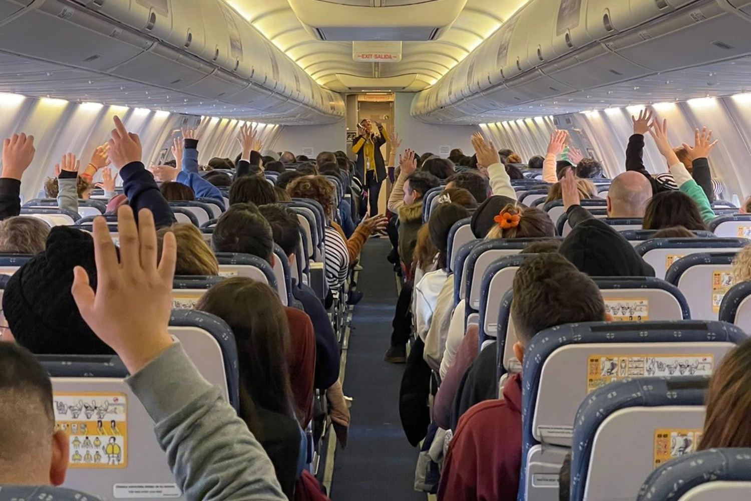 Cabine de avião da Flybondi (Flybondi)
