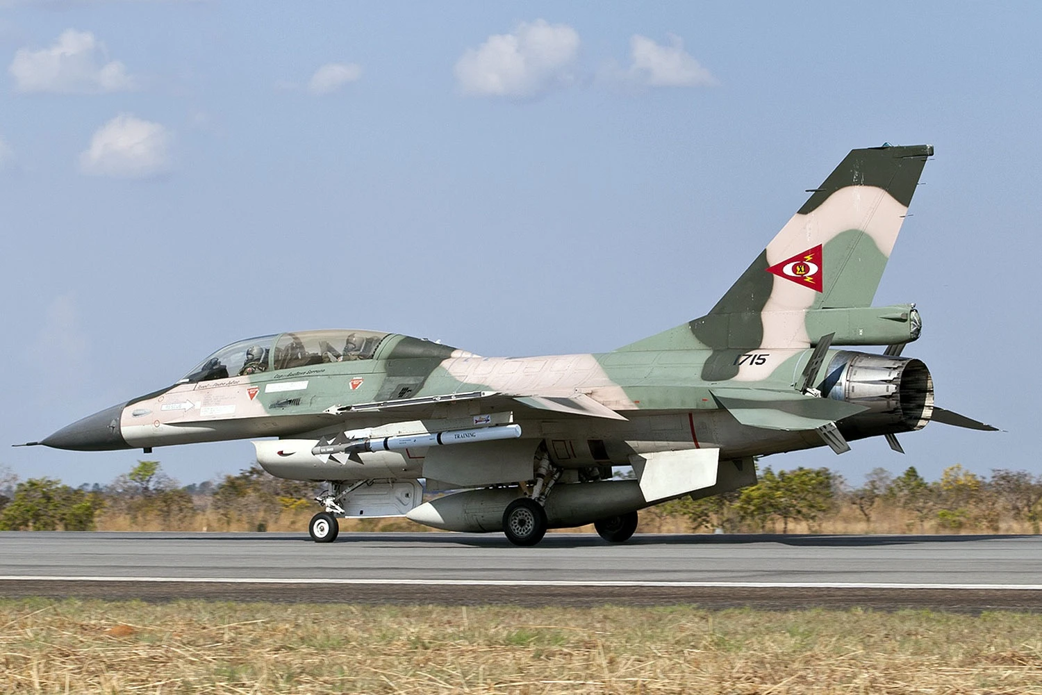 Ca&ccedil;a F-16 da For&ccedil;a A&eacute;rea Venezuelana (Rob Schleiffert)