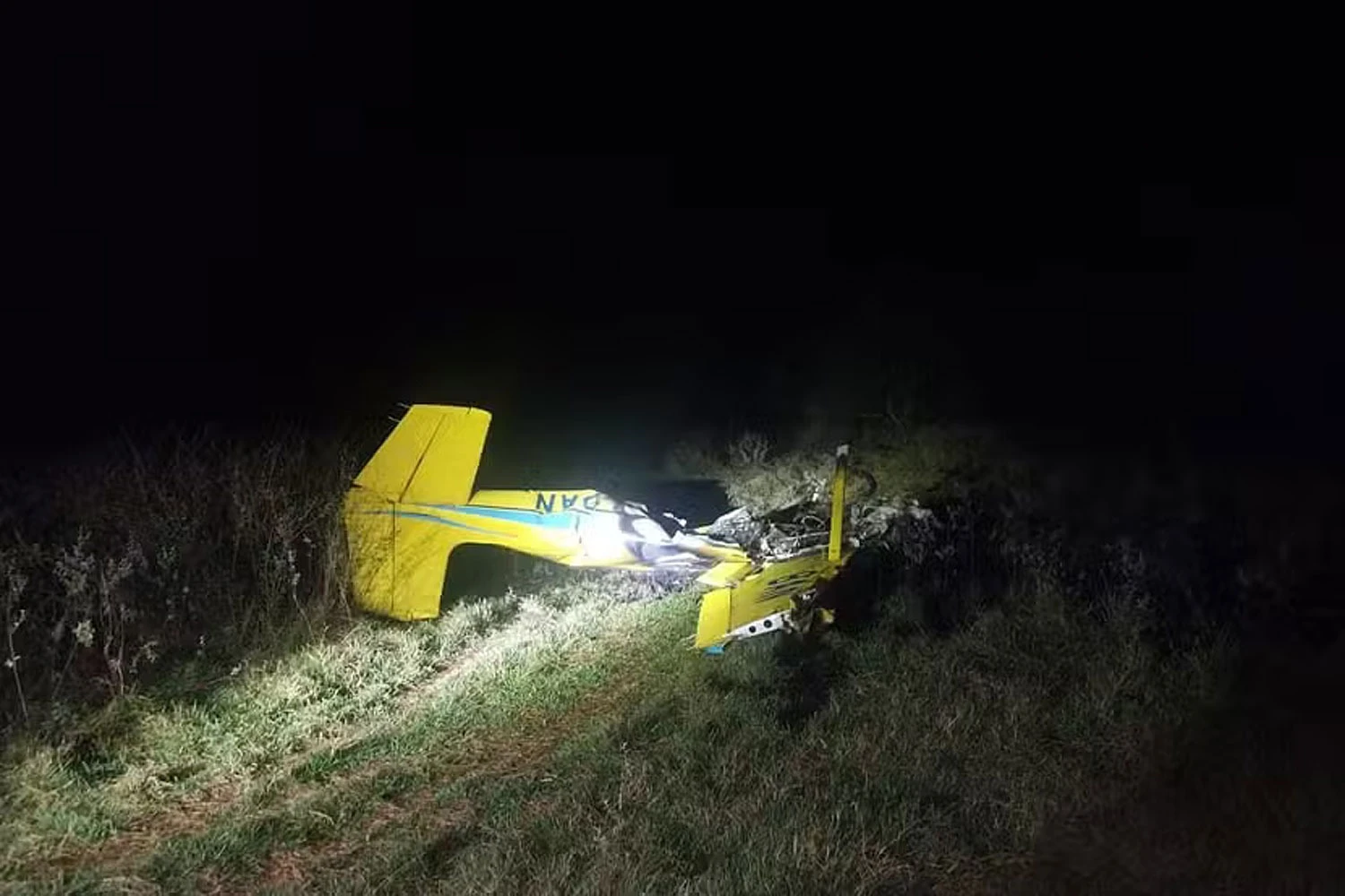 Destro&ccedil;os do Cessna 175 que caiu em 23 de setembro (Pol&iacute;cia civil &ndash; MS)