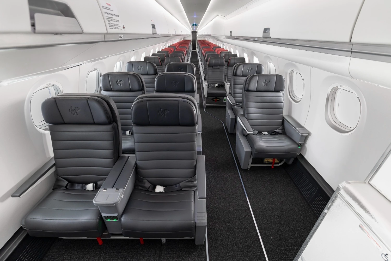 Interior do E190-E2 (Embraer)