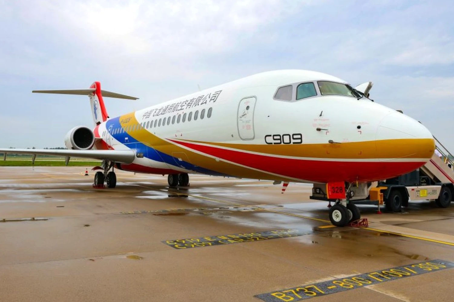 Jato C909 ser&aacute; operado pela China Flying Dragon (COMAC)