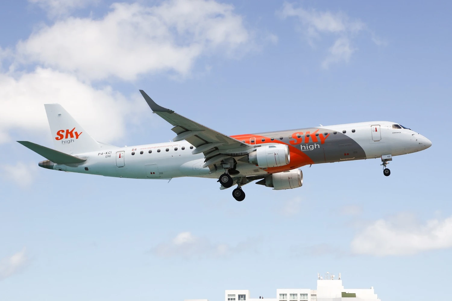O E190 vinculado &agrave; Air Peace estava voando para a SkyHigh, da Rep&uacute;blica Dominicana