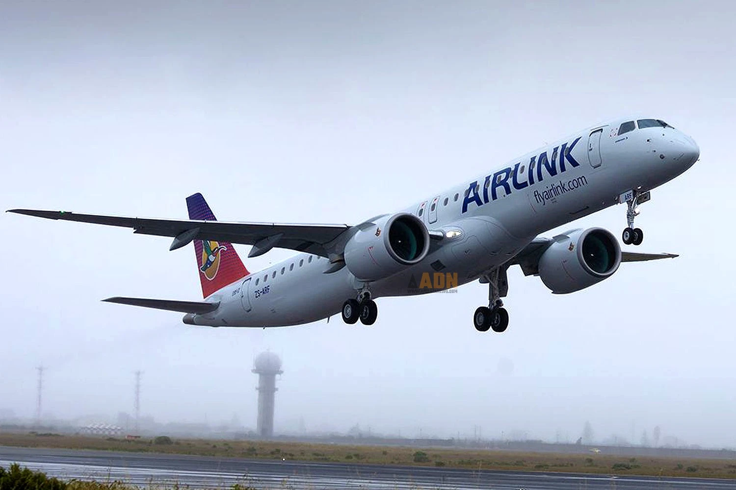 Embraer E195-E2 estreia voos comerciais na África do Sul