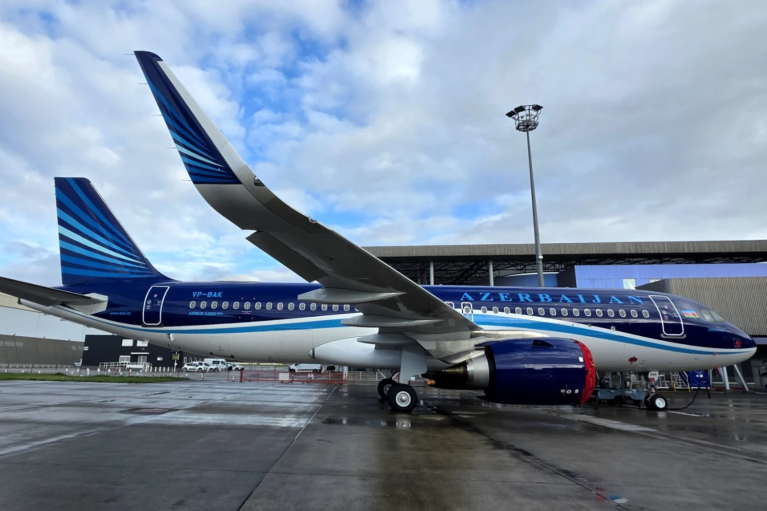 CDB Aviation entrega dois A320neo para a Azerbaijan Airlines