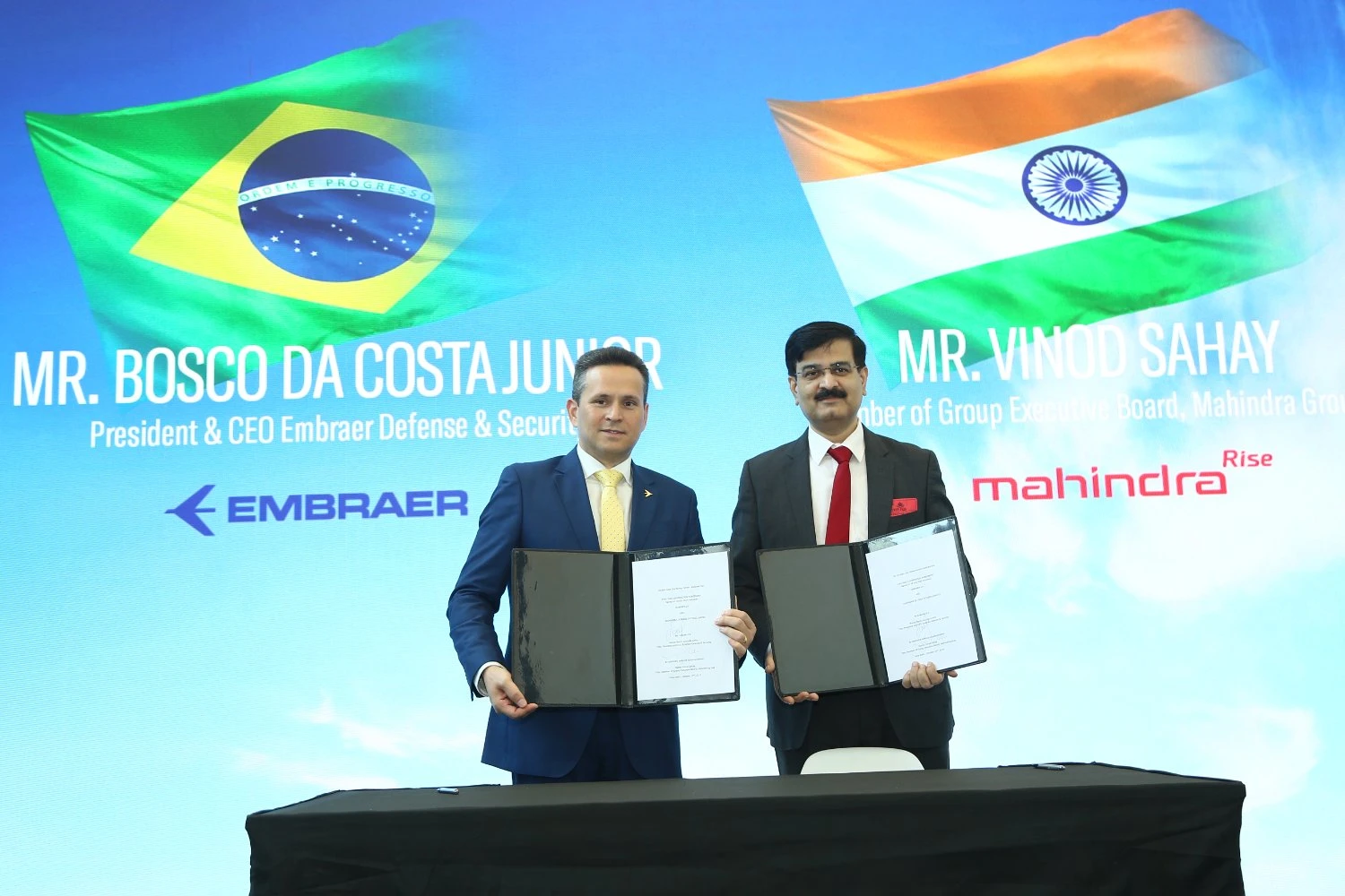 Embraer e Mahindra assinaram acordo de parceria no ano passado
