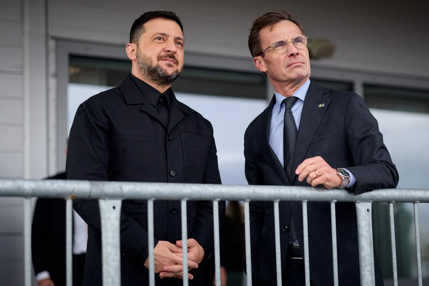 O presidente ucraniano Volodymyr Zelensky e Primeiro-Ministro sueco Ulf Kristersson