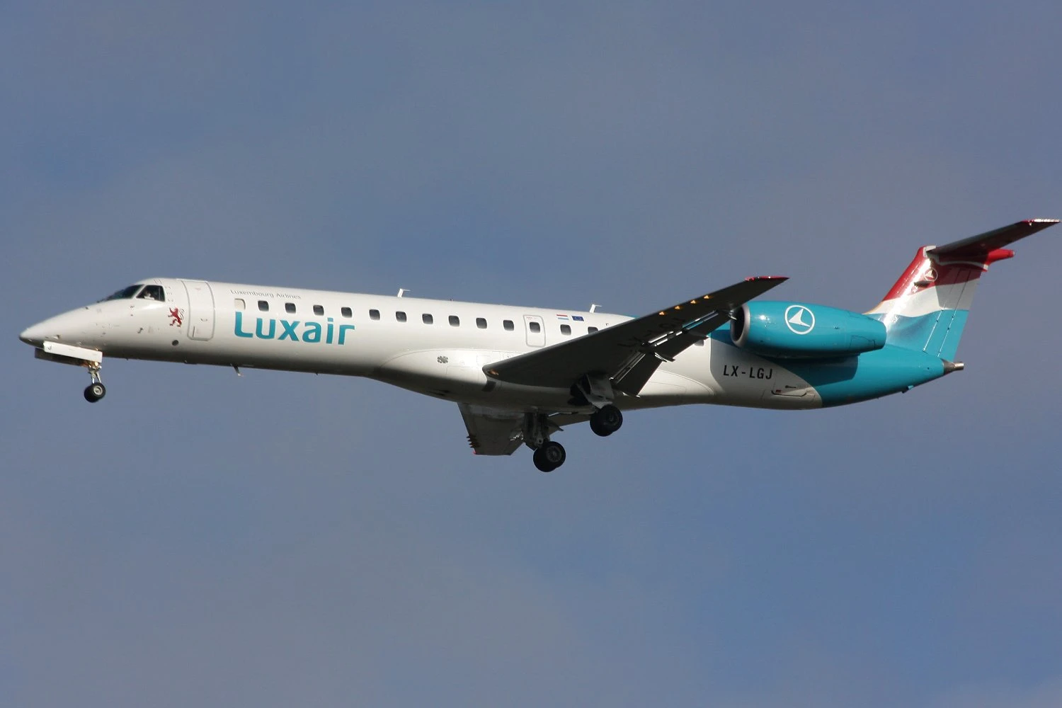 Antigo Luxair ERJ-145