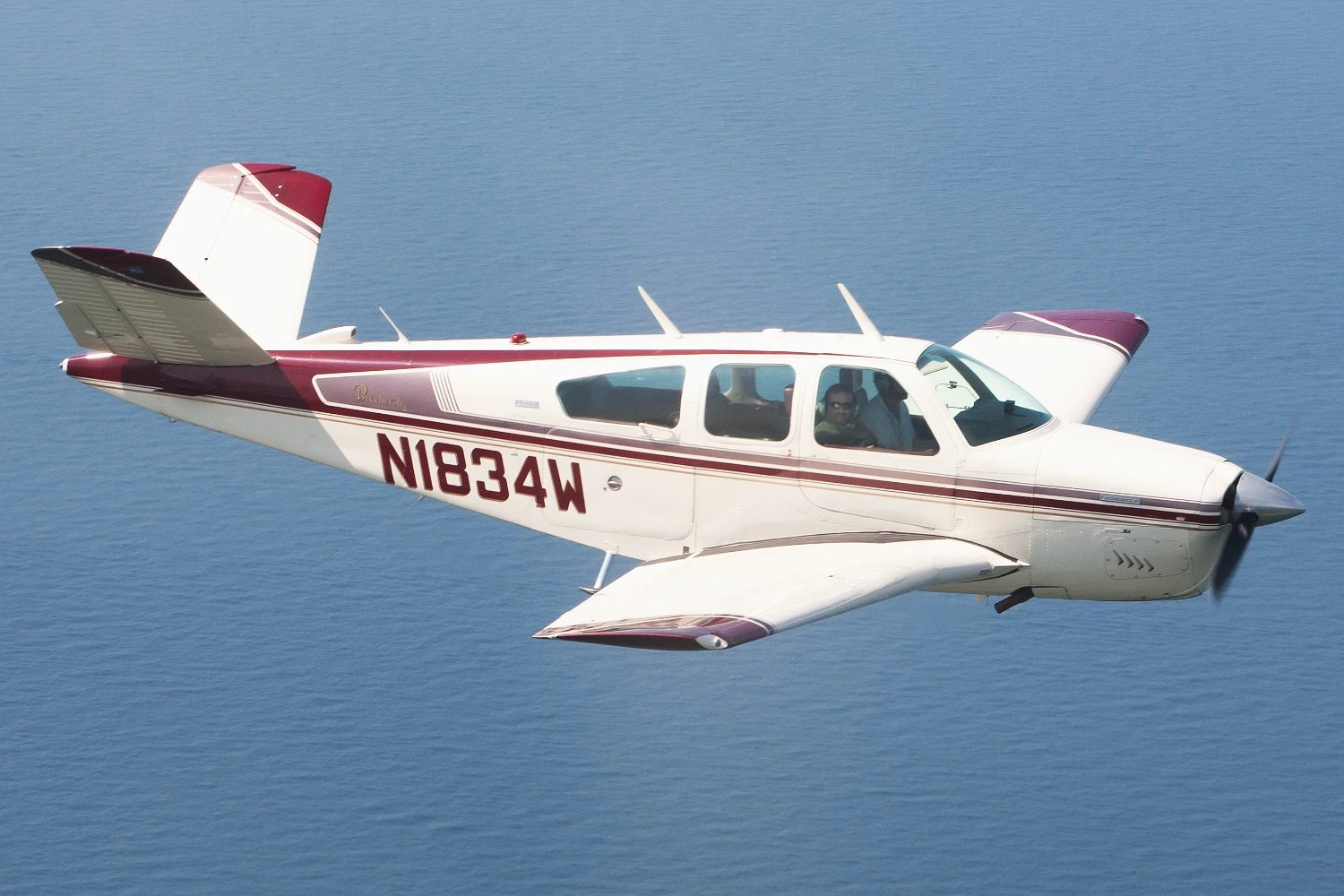 Textron encerrará produção dos clássicos Beechcraft Bonanza e Baron
