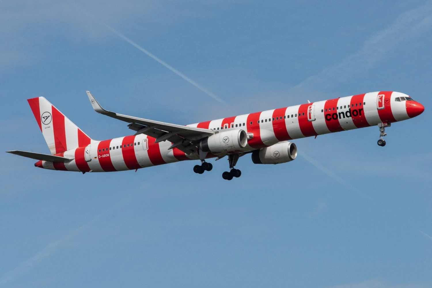 Companhia aérea dos aviões listrados encerra voos com o Boeing 757 após 35 anos