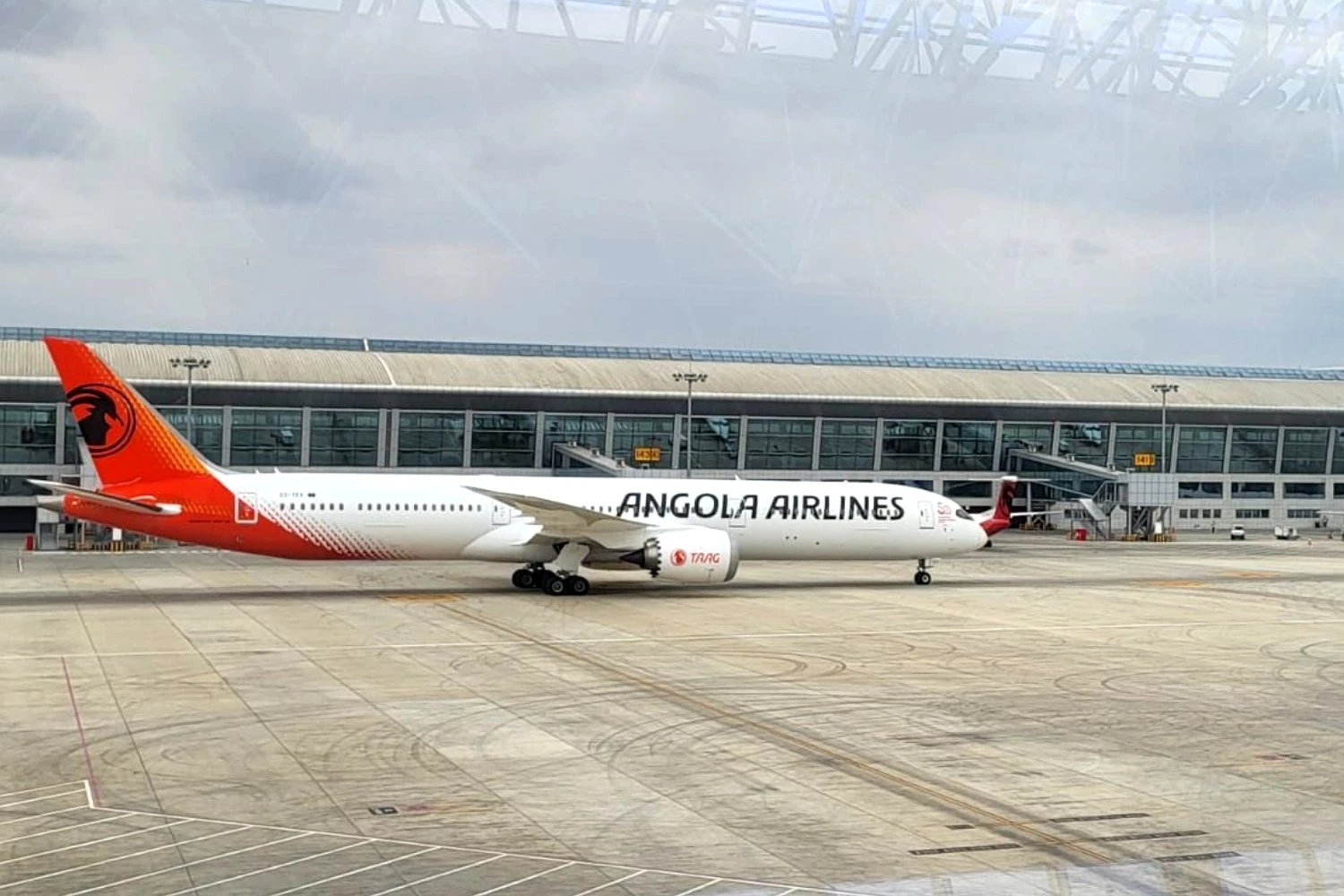 TAAG Angola Airlines recebe terceiro Boeing 787 Dreamliner