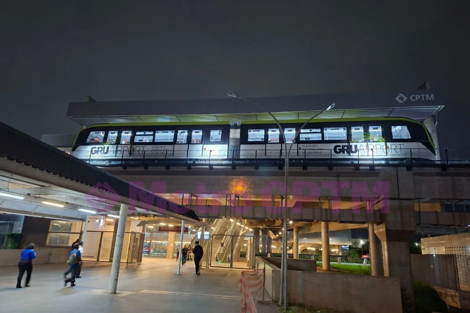 People Mover de Guarulhos come&ccedil;ou a funcionar (Willian Moreira)
