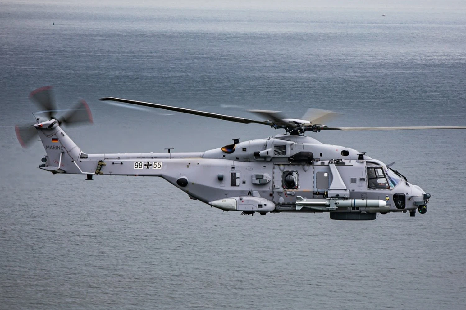 Marinha alemã recebe primeiro NH90 Sea Tiger, iniciando entrega de 31 helicópteros