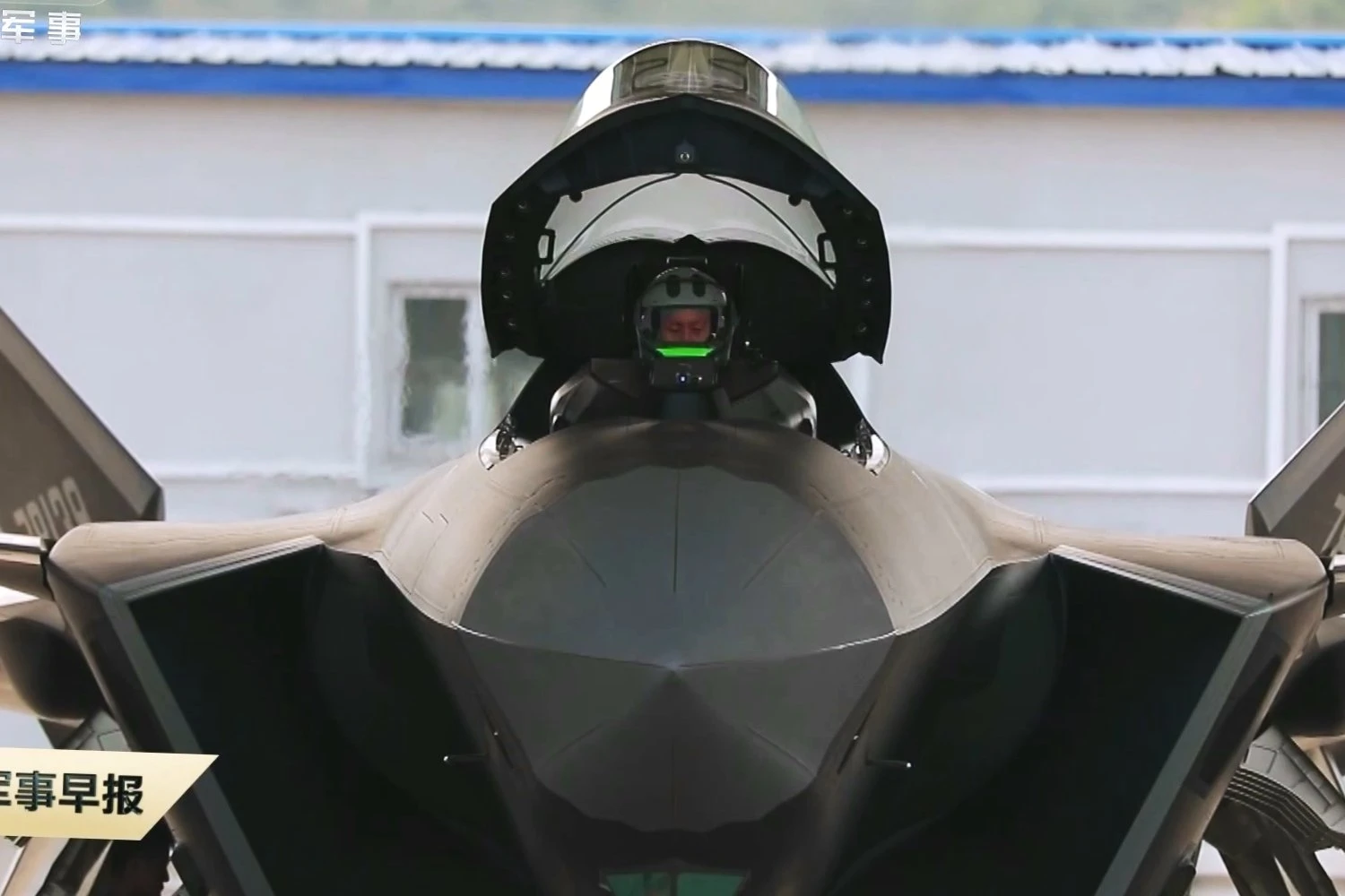 Ca&ccedil;a stealth J-20A