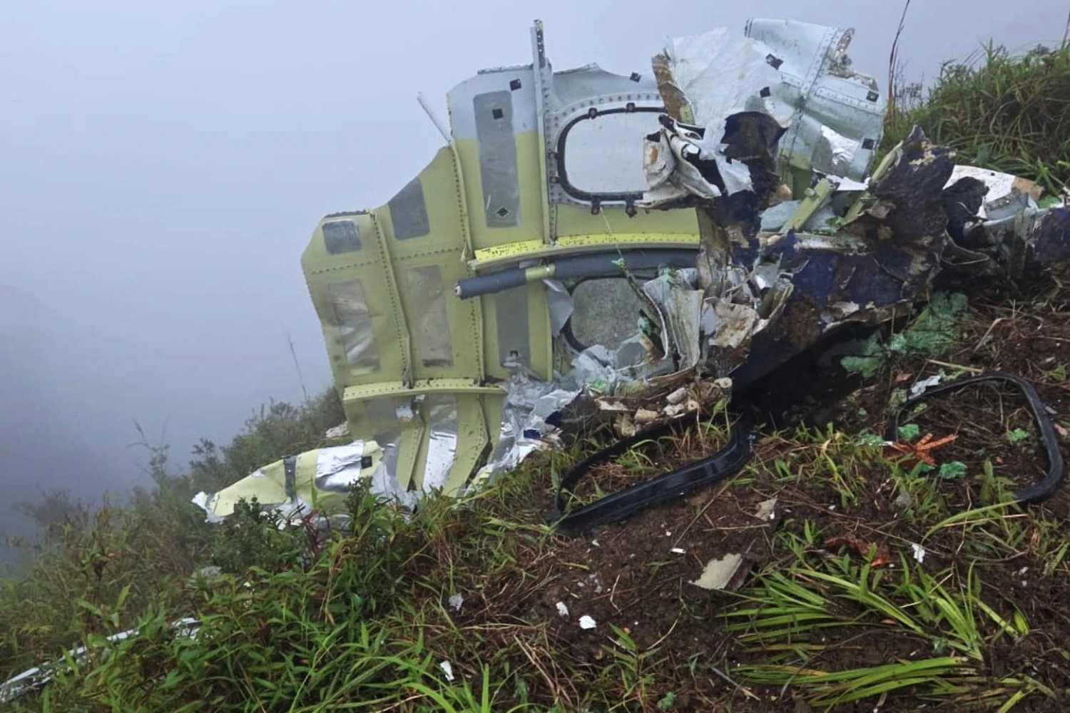 Destro&ccedil;os do ATR 42-500