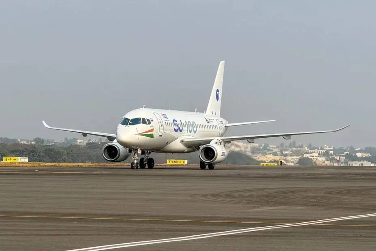 O SJ-100 na Wings India 2026 (UAC)