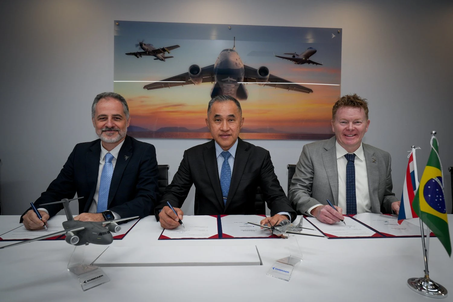 Acordo entre a Embraer e a Thai Aviation Industries
