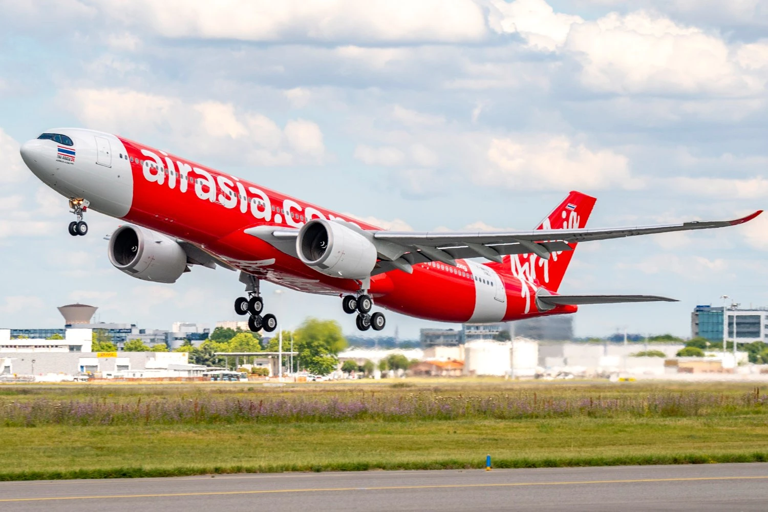 AirAsia X mantém planos de hub em Bahrein mesmo com guerra no Oriente Médio