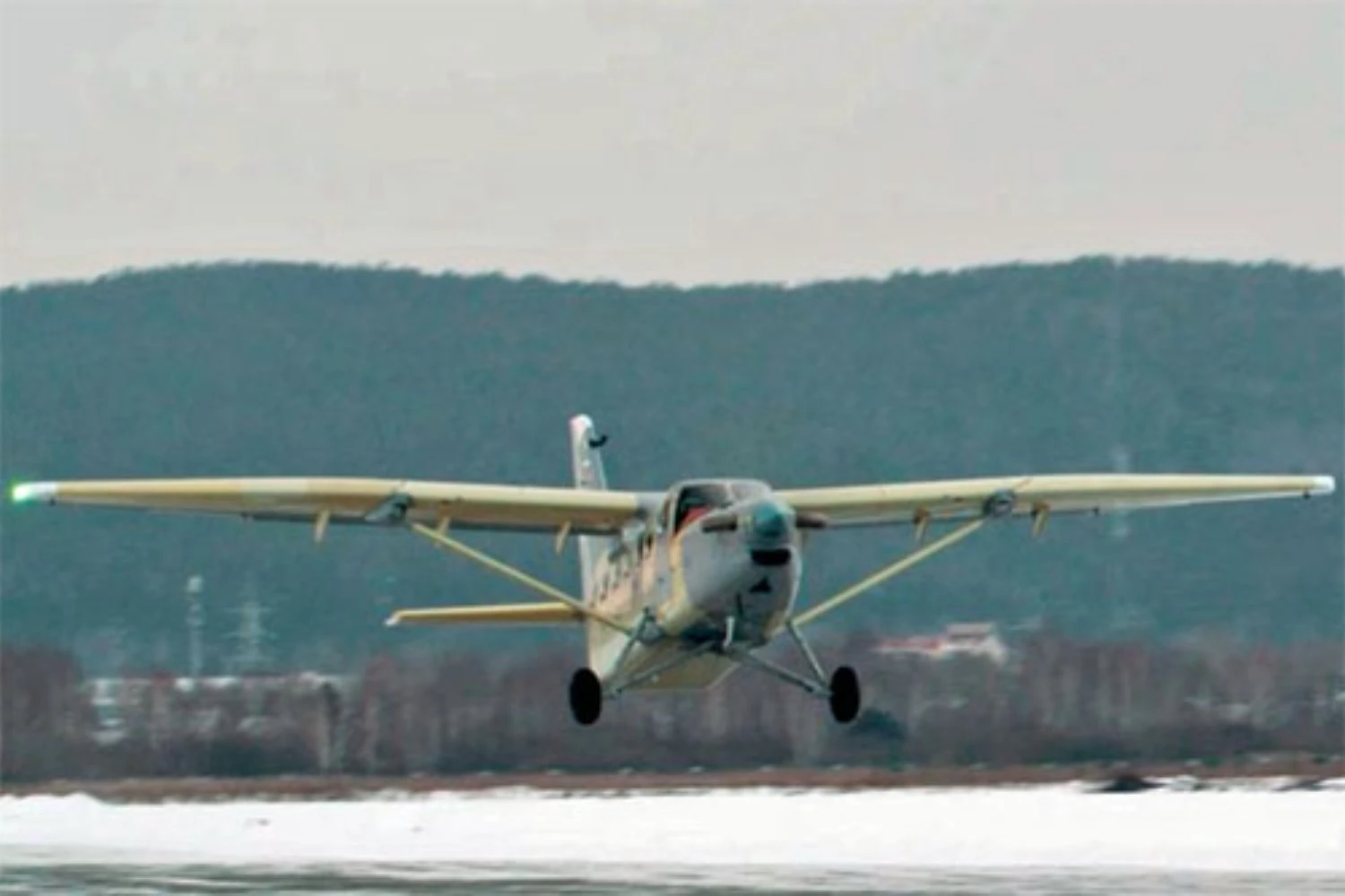 Sucessor do lendário An-2 voa com motor russo pela primeira vez
