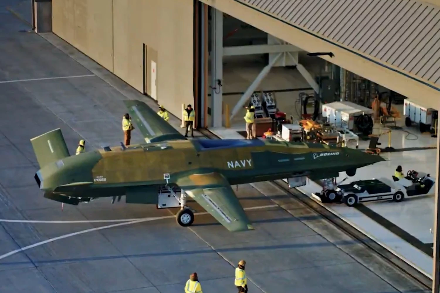 Primeira produção do MQ-25 para a Marinha dos EUA