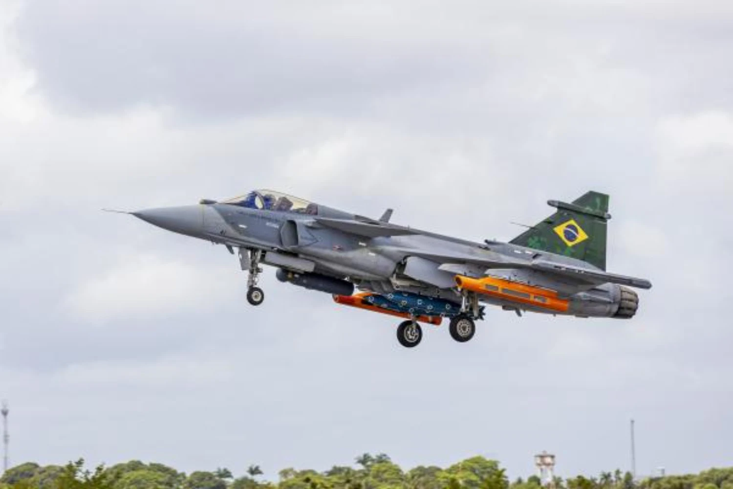 Testes foram feitos com o Gripe 4100, que &eacute; usado no desenvolvimento da aeronave (FAB)