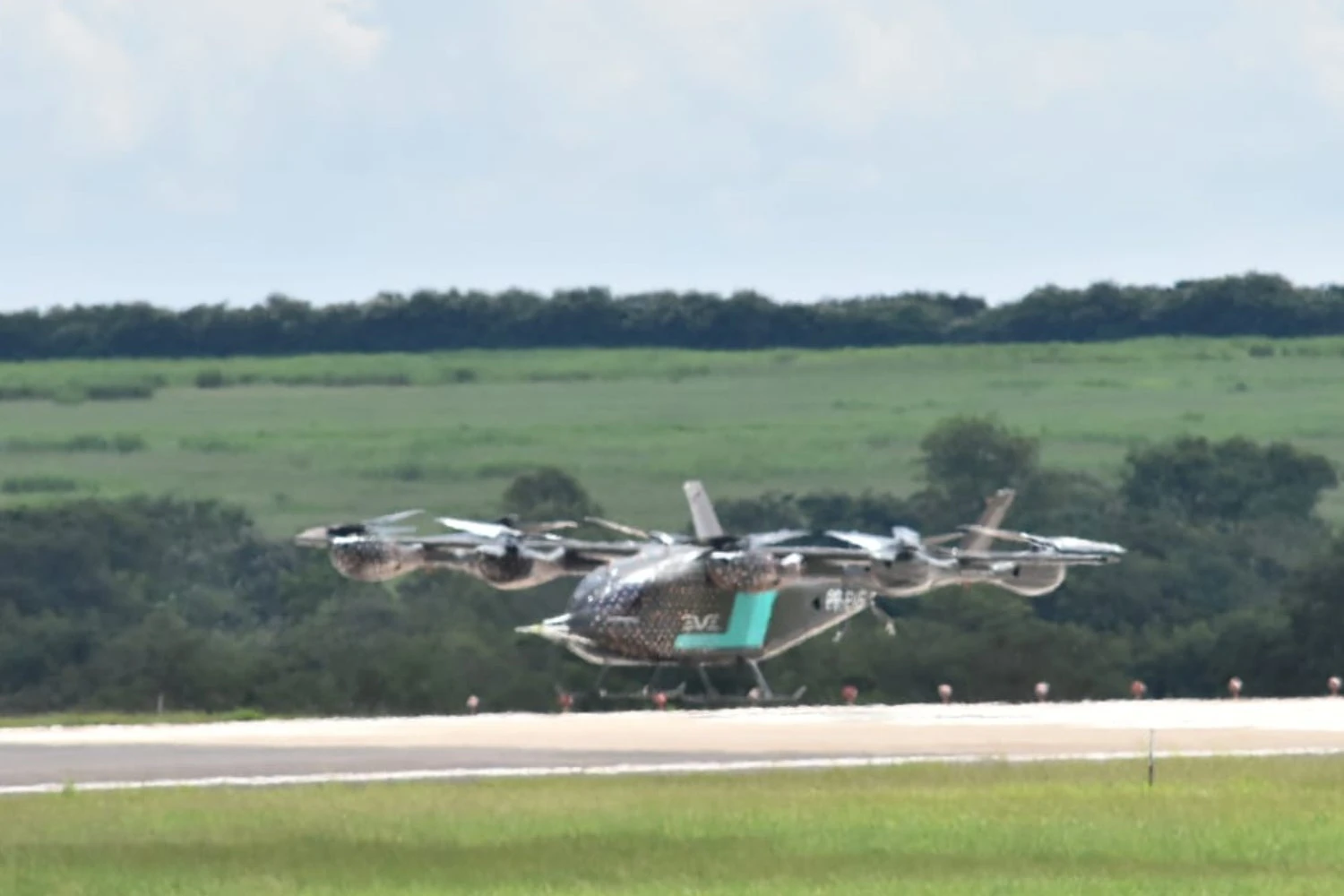 Aeronave el&eacute;trica fez demonstra&ccedil;&atilde;o em Gavi&atilde;o Peixoto (BNDES)