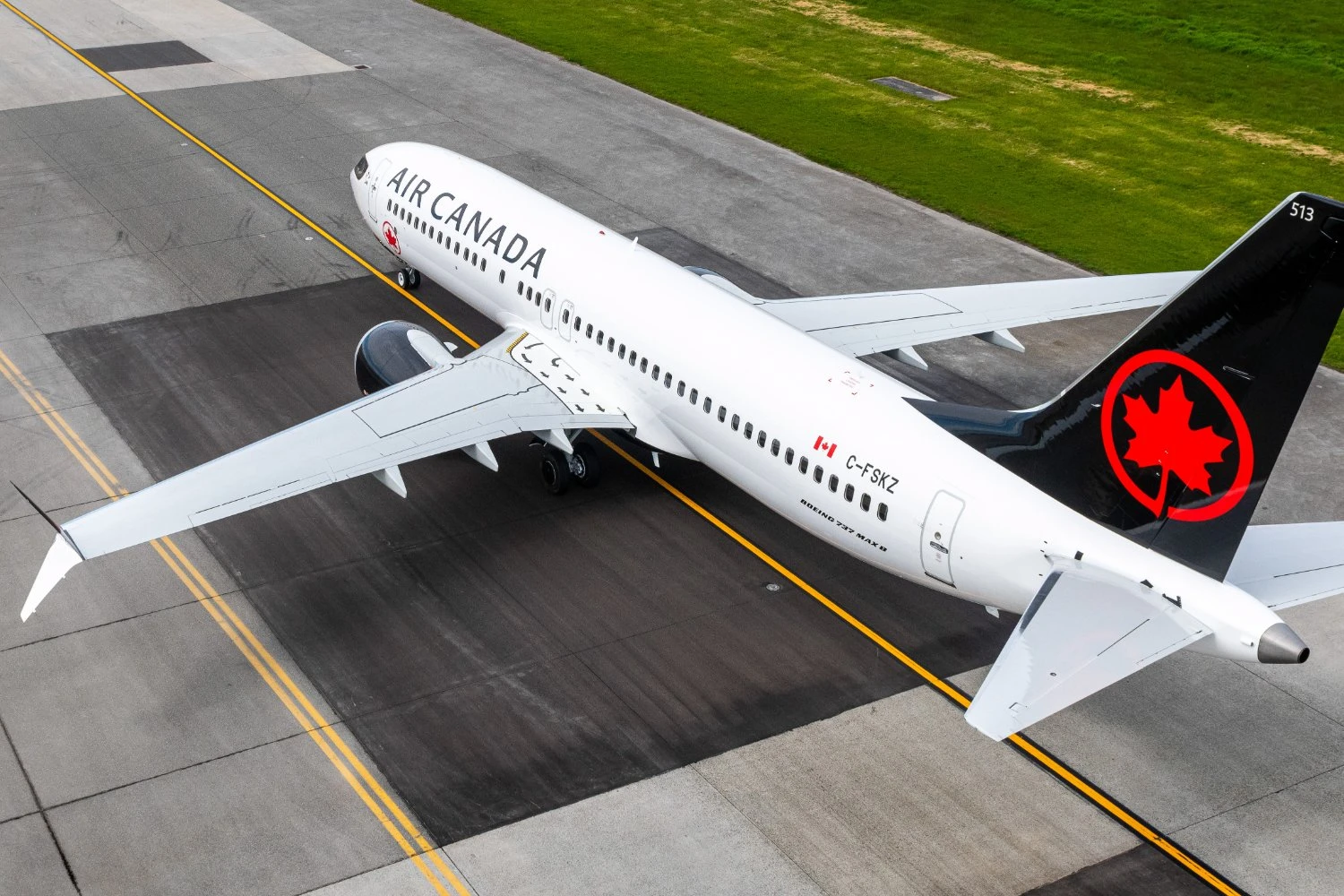 Air Canada repassa primeiro Boeing 737 MAX 8 retrofitado para subsidiária Rouge