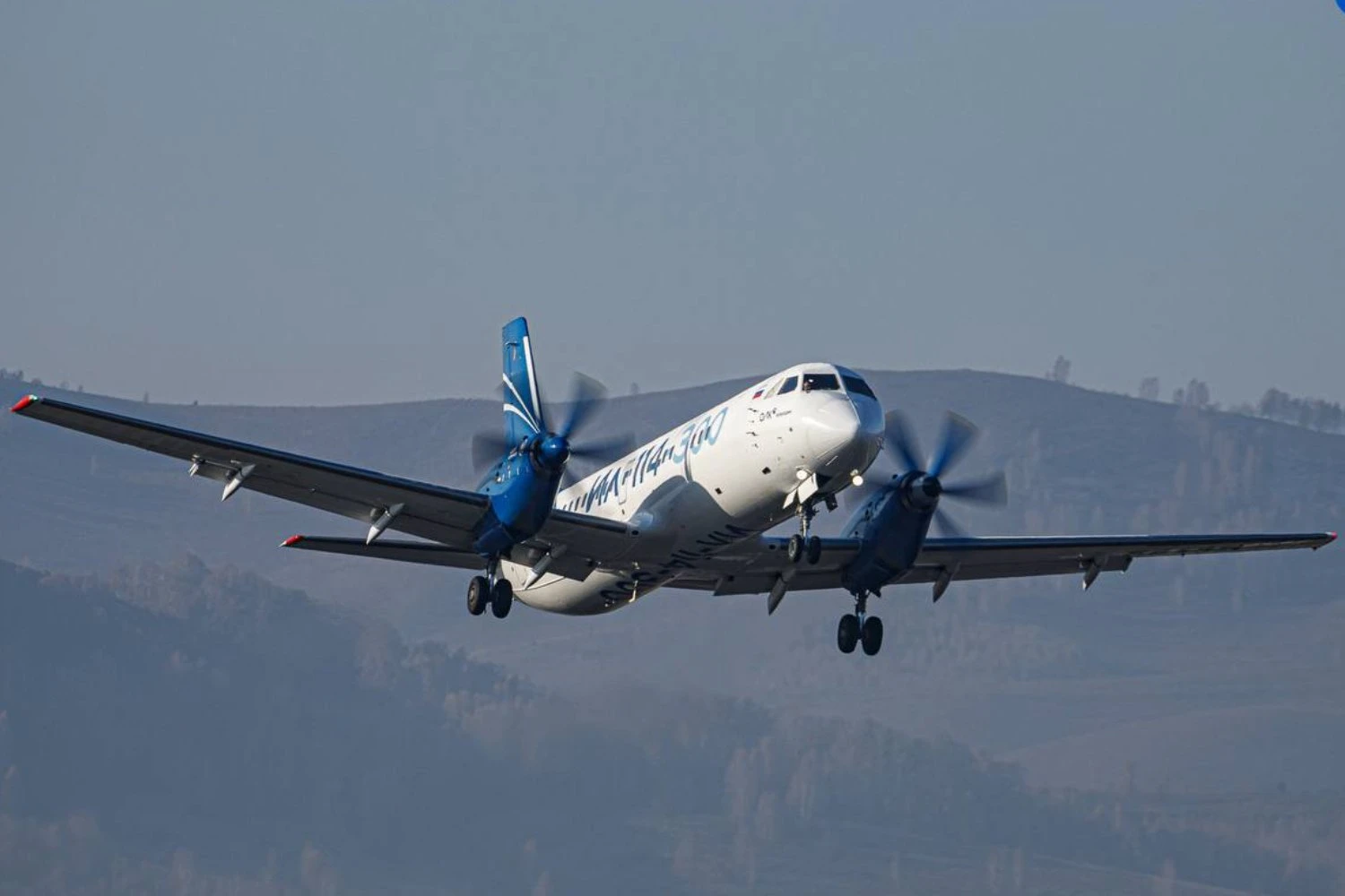 Il-114-300