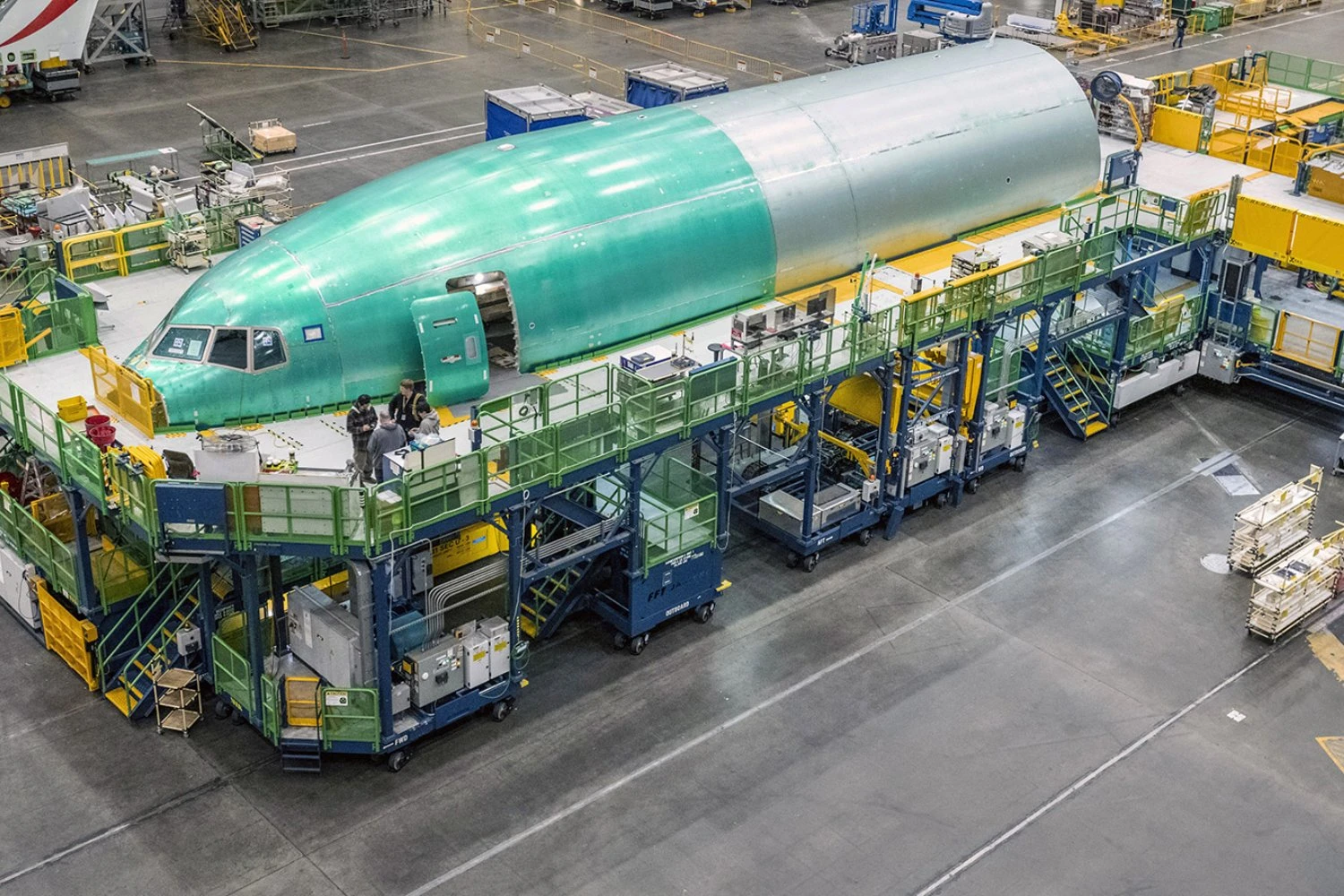 O trabalho de instala&ccedil;&atilde;o de sistemas come&ccedil;a no 777-8F